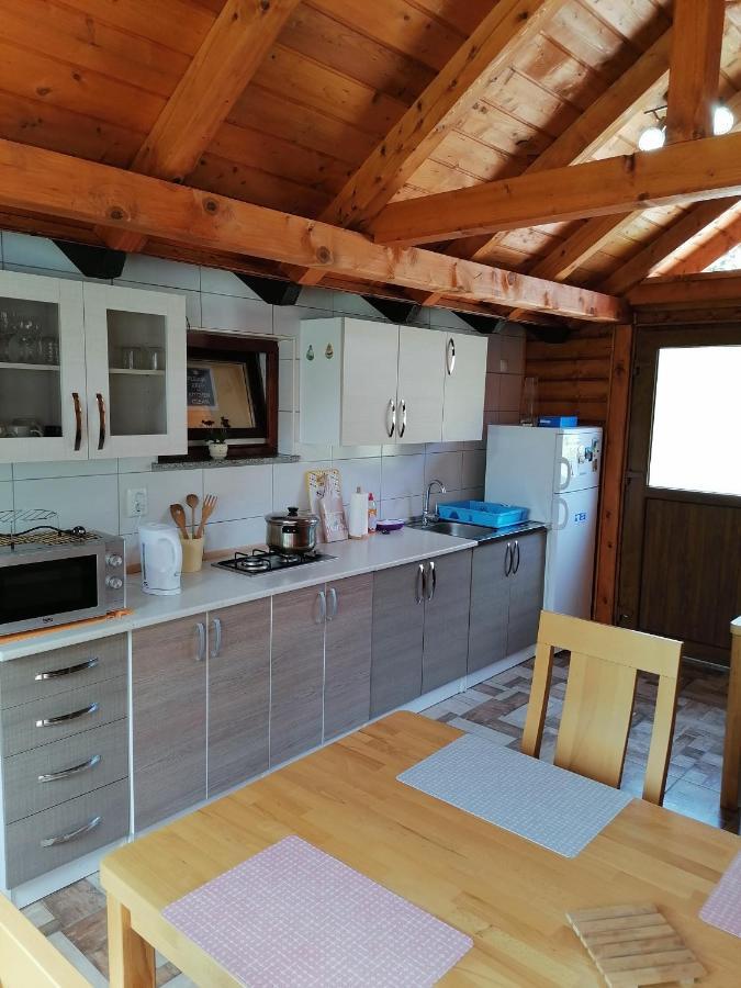 House Jezerka Hotell Jezerce Exteriör bild