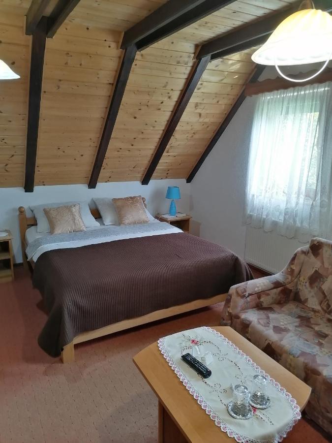 House Jezerka Hotell Jezerce Exteriör bild